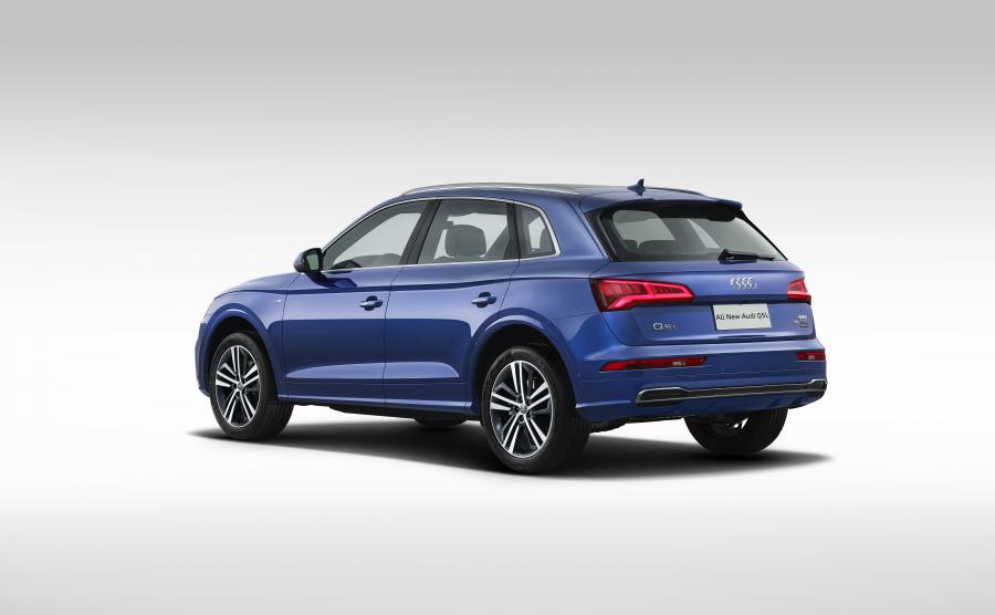  Audi Q5L 45 TFSI Quattro S-Line 2018 года  (CN) (фото 11 из 18)